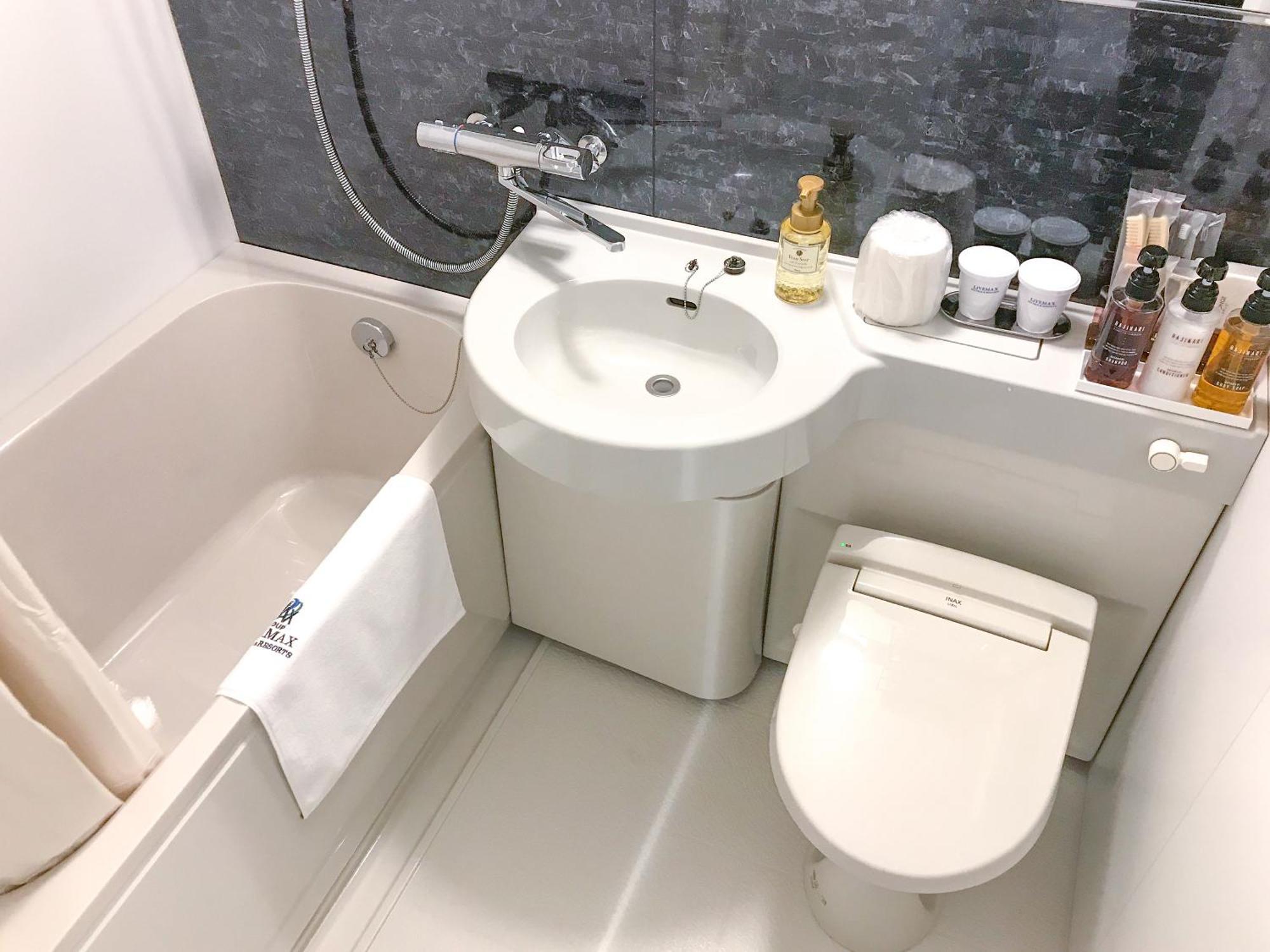 Hotel Livemax Budget Iyo Mishima Shikokuchuo Ngoại thất bức ảnh